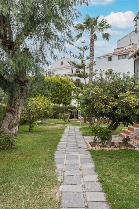 Beautiful Apartment With 2 Bedrooms Close To Beach Torrevieja Exterior foto